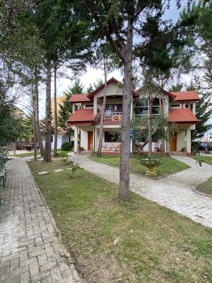 Hotel Garden Villa Ardo Golem  Eksteriør billede
